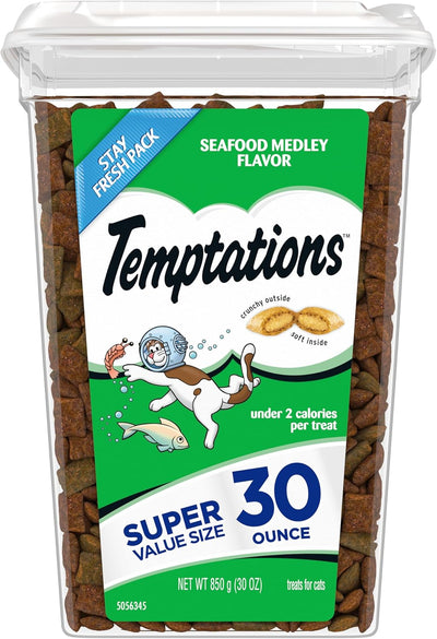 TEMPTATIONS Classic Crunchy and Soft Cat Treats Seafood Medley Flavor, 30 oz. Tub